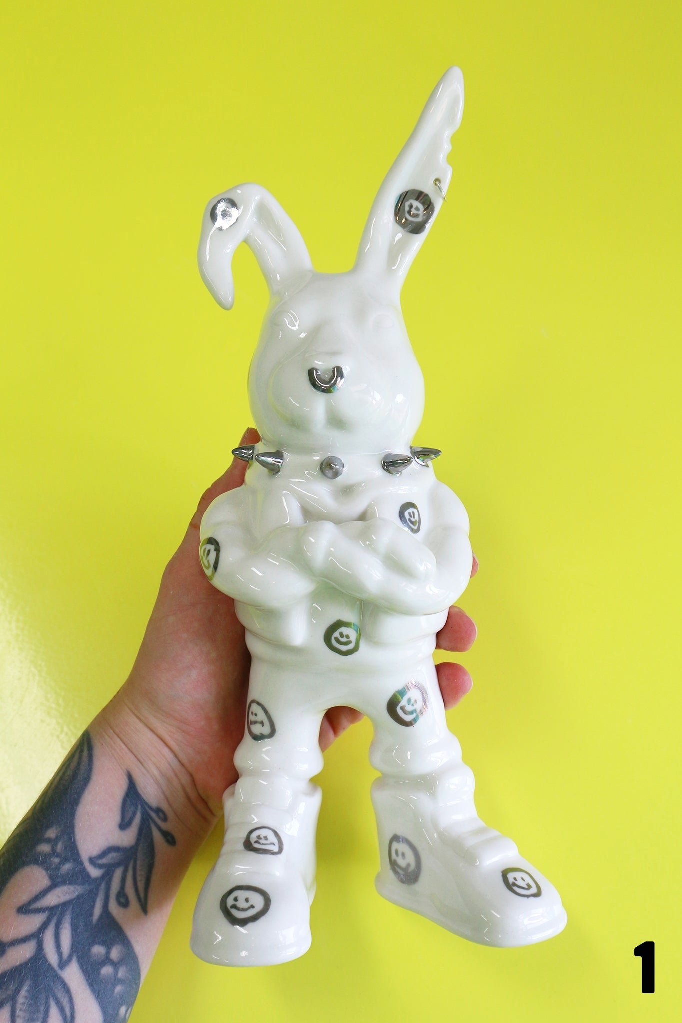 Tuulikki Bunny - ceramic artwork (smiley version)